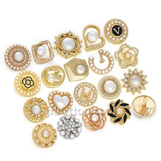 Arany gombok kabáthoz